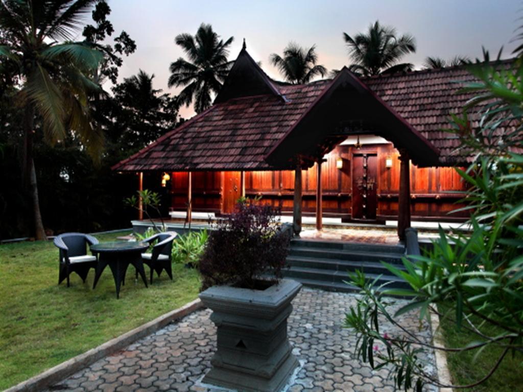 Vasundhara Sarovar Premiere Alappuzha ภายนอก รูปภาพ