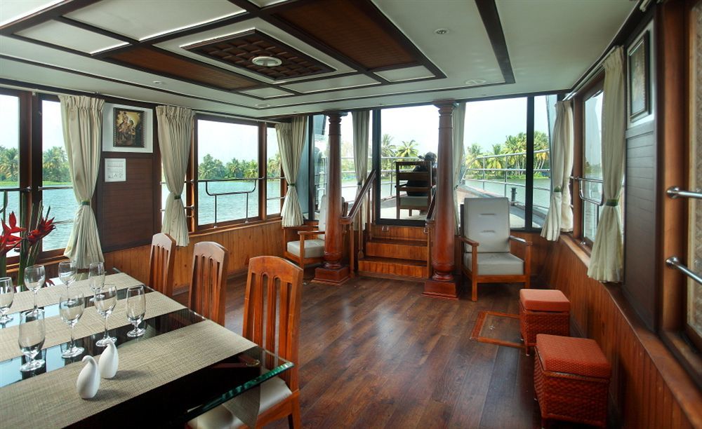 Vasundhara Sarovar Premiere Alappuzha ภายนอก รูปภาพ